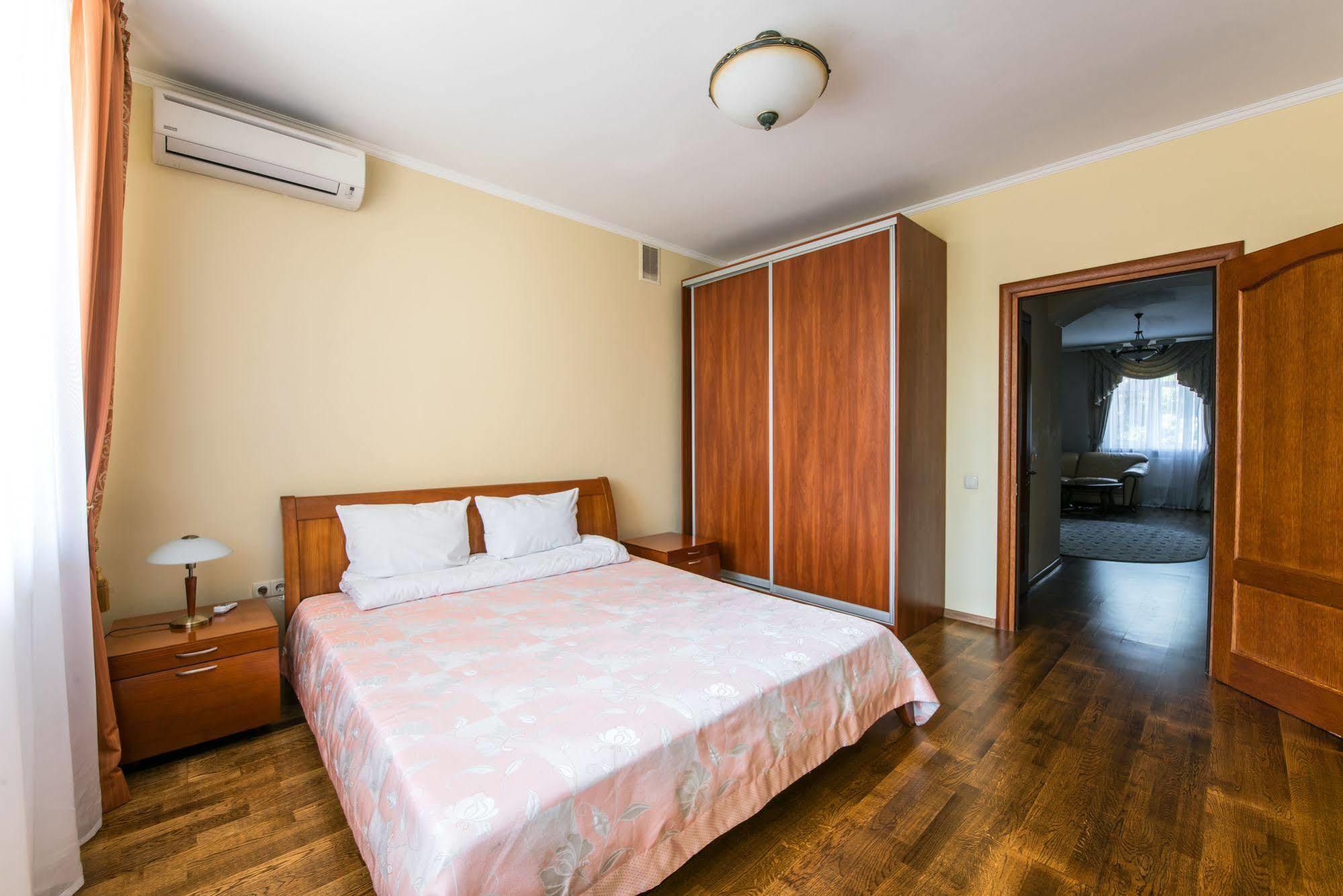 Hotel Stanislaviv Ivano-Frankivsk Exteriér fotografie